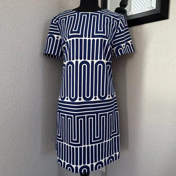 TRINA TURK Zap Geometric Short Sleeve Shift Dress Blue White Large - Picture 2 of 10